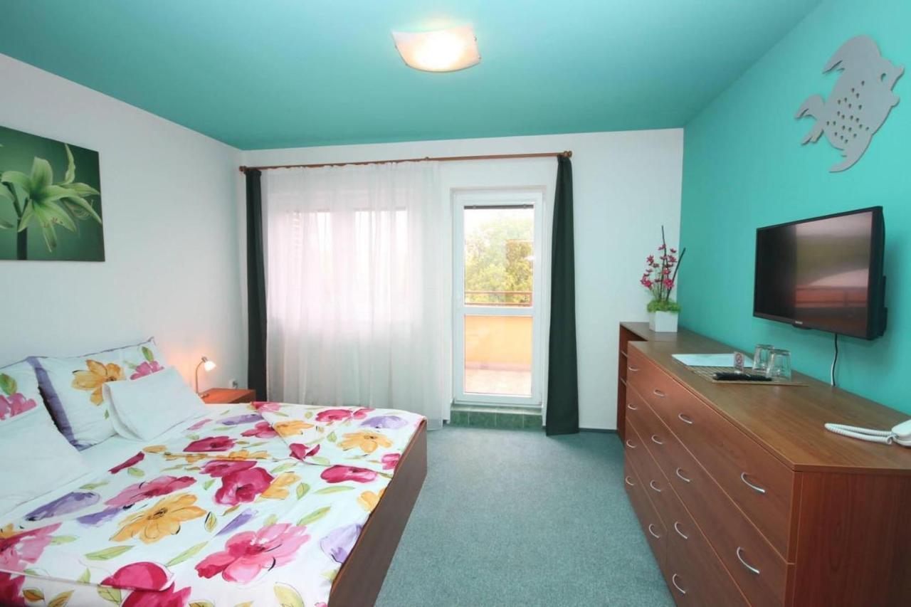 Apartmany, Penzion, Wellness U Zlate Rybky 비슈코브 외부 사진