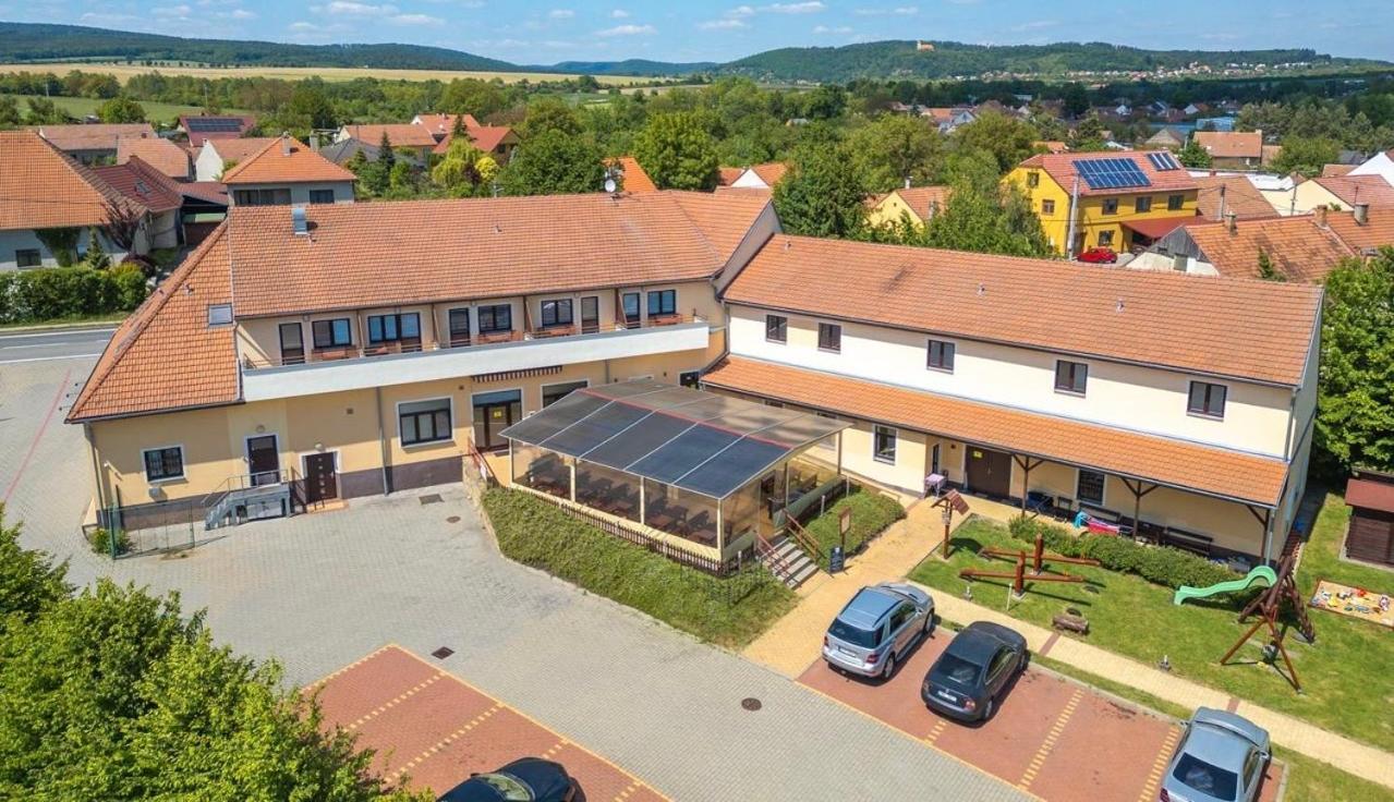 Apartmany, Penzion, Wellness U Zlate Rybky 비슈코브 외부 사진