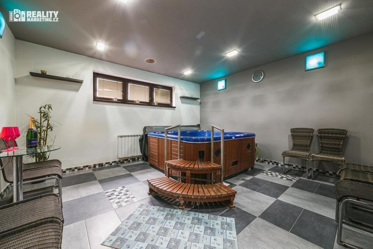 Apartmany, Penzion, Wellness U Zlate Rybky 비슈코브 외부 사진