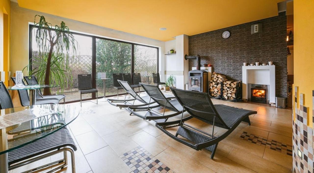 Apartmany, Penzion, Wellness U Zlate Rybky 비슈코브 외부 사진